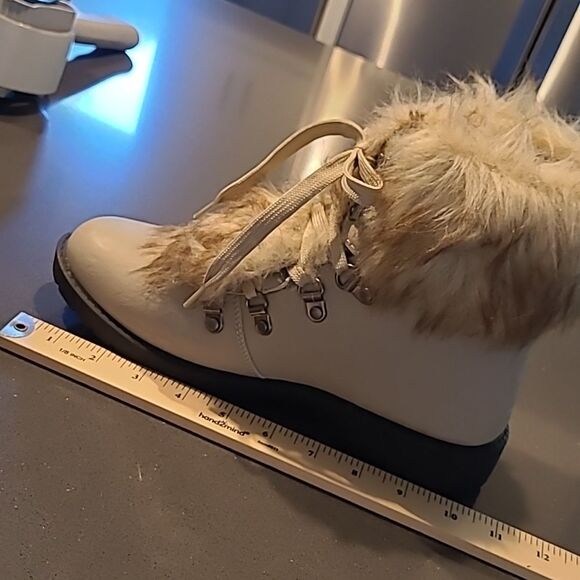 Wanted Stratton Cream Faux Fur Lined Boots - Picture 8 of 11